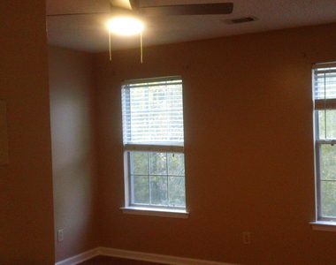 122 Samanthas Way - Photo Thumbnail 20