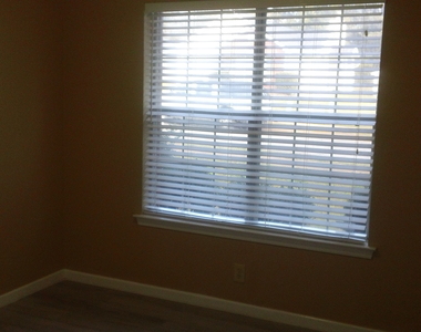 122 Samanthas Way - Photo Thumbnail 34