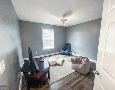 613 Waverly Lane - Photo Thumbnail 8