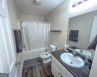613 Waverly Lane - Photo Thumbnail 11