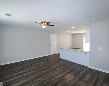 202 Evans Terrace - Photo Thumbnail 1