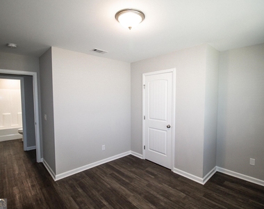 201 Evans Terrace - Photo Thumbnail 16