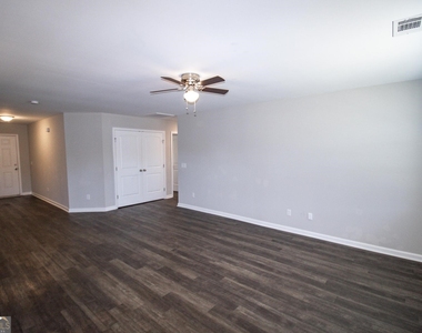 201 Evans Terrace - Photo Thumbnail 4