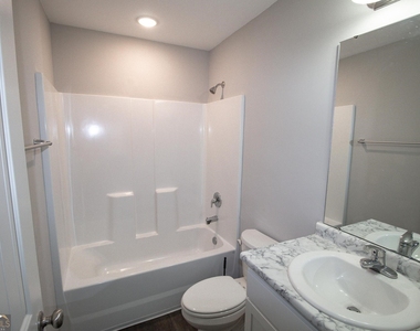 139 Callaway Crescent - Photo Thumbnail 12