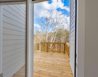 126 Spaulding Lane - Photo Thumbnail 40