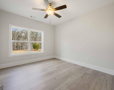 126 Spaulding Lane - Photo Thumbnail 37