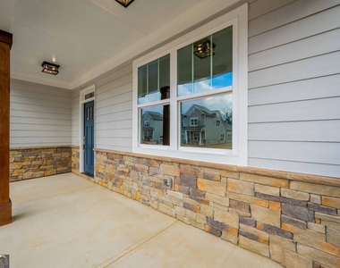 126 Spaulding Lane - Photo Thumbnail 3