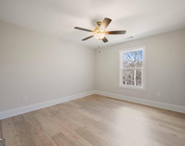 126 Spaulding Lane - Photo Thumbnail 29