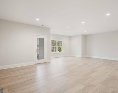 126 Spaulding Lane - Photo Thumbnail 36