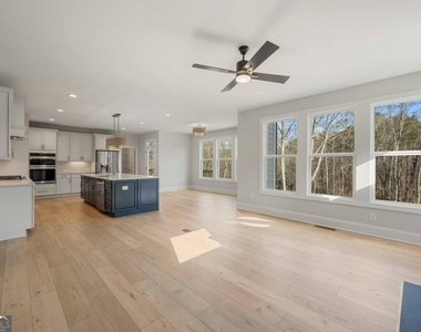 126 Spaulding Lane - Photo Thumbnail 8