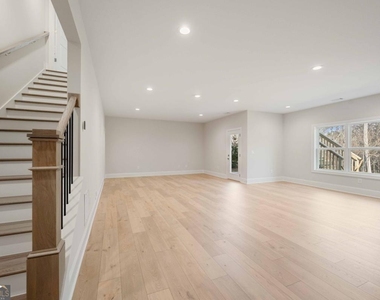 126 Spaulding Lane - Photo Thumbnail 33