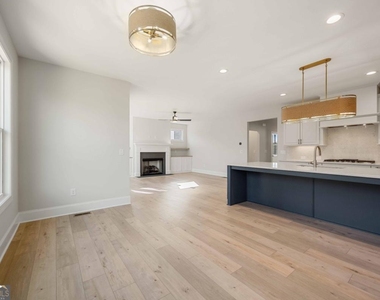 126 Spaulding Lane - Photo Thumbnail 15