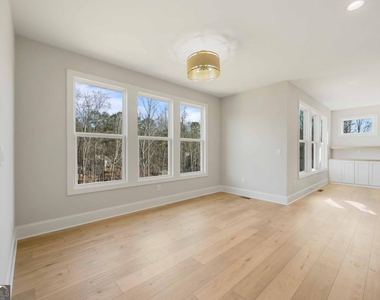 126 Spaulding Lane - Photo Thumbnail 16