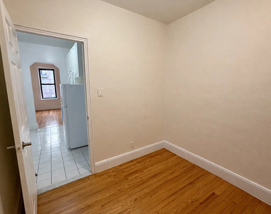 241 East 38th Street - Photo Thumbnail 6