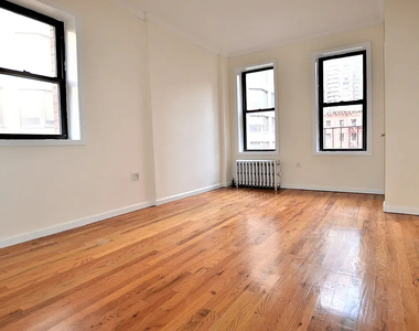 241 East 38th Street - Photo Thumbnail 2