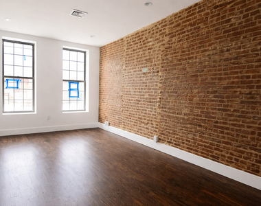 558 Kosciuszko Street - Photo Thumbnail 5