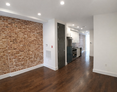 558 Kosciuszko Street - Photo Thumbnail 6