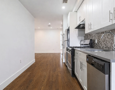 558 Kosciuszko Street - Photo Thumbnail 3