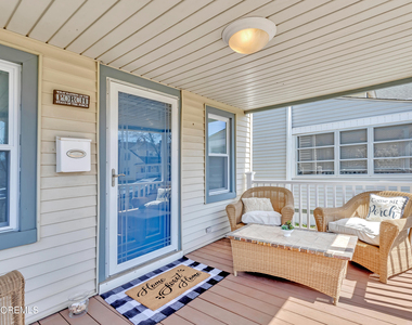 320 Ocean Park Avenue - Photo Thumbnail 4