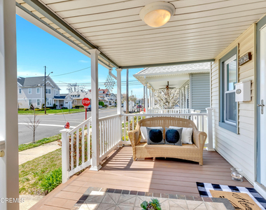 320 Ocean Park Avenue - Photo Thumbnail 5