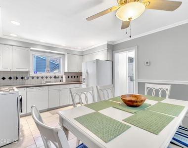 320 Ocean Park Avenue - Photo Thumbnail 12