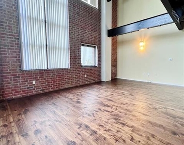 3110 Thomas Avenue - Photo Thumbnail 12