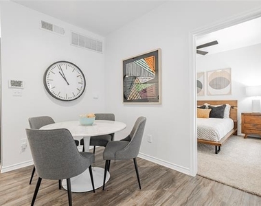 1600 N 9th Street - Photo Thumbnail 12