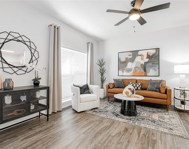 1600 N 9th Street - Photo Thumbnail 10