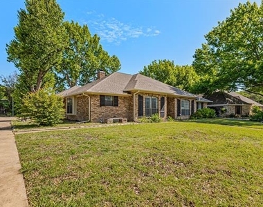 1531 Pickwick Lane - Photo Thumbnail 1