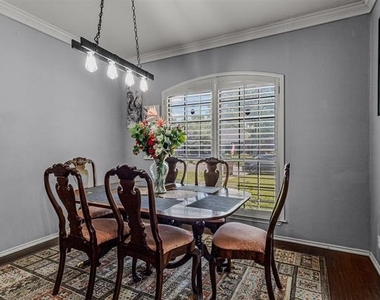 1531 Pickwick Lane - Photo Thumbnail 8