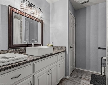 1531 Pickwick Lane - Photo Thumbnail 13