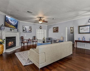 1531 Pickwick Lane - Photo Thumbnail 2