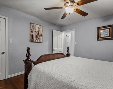1531 Pickwick Lane - Photo Thumbnail 10
