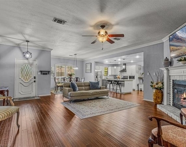 1531 Pickwick Lane - Photo Thumbnail 3