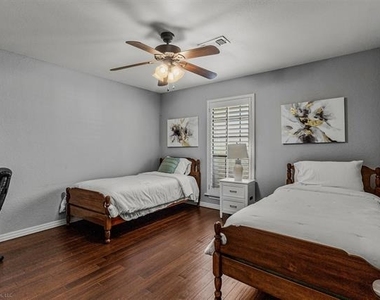 1531 Pickwick Lane - Photo Thumbnail 14