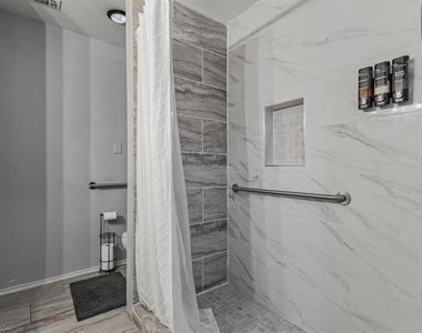1531 Pickwick Lane - Photo Thumbnail 18