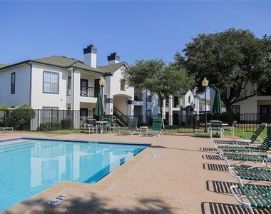 1600 N 9th Street - Photo Thumbnail 2