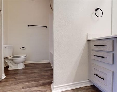 1600 N 9th Street - Photo Thumbnail 14
