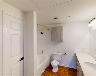 1600 N 9th Street - Photo Thumbnail 11