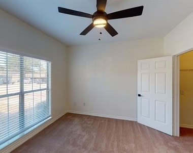 1600 N 9th Street - Photo Thumbnail 9