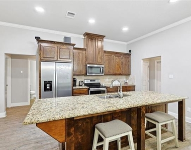 342 W Huffman Street - Photo Thumbnail 13