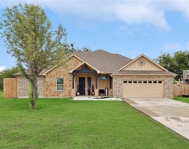 342 W Huffman Street - Photo Thumbnail 2