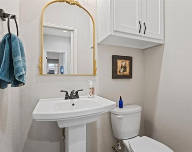 2201 Norwood Street - Photo Thumbnail 12