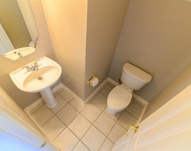 9605 Pinehurst Drive - Photo Thumbnail 13