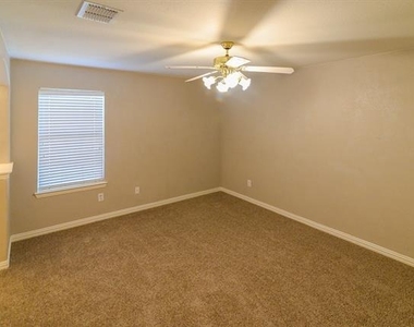 9605 Pinehurst Drive - Photo Thumbnail 32