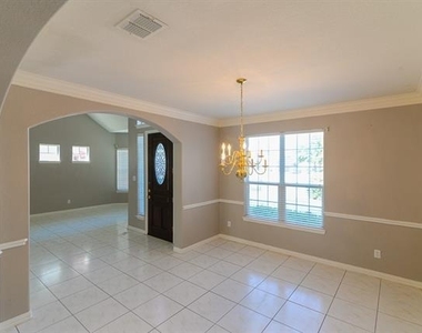 9605 Pinehurst Drive - Photo Thumbnail 8
