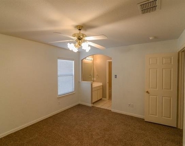 9605 Pinehurst Drive - Photo Thumbnail 27