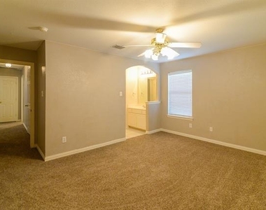 9605 Pinehurst Drive - Photo Thumbnail 33