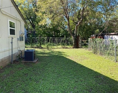 117 E Sanford Street - Photo Thumbnail 17