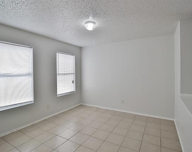 3325 Tioga Street - Photo Thumbnail 3